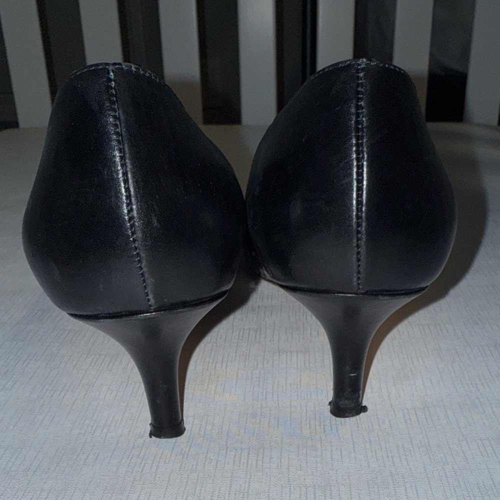 Club Monaco black and snakeskin leather kitten heels - Picture 7 of 7